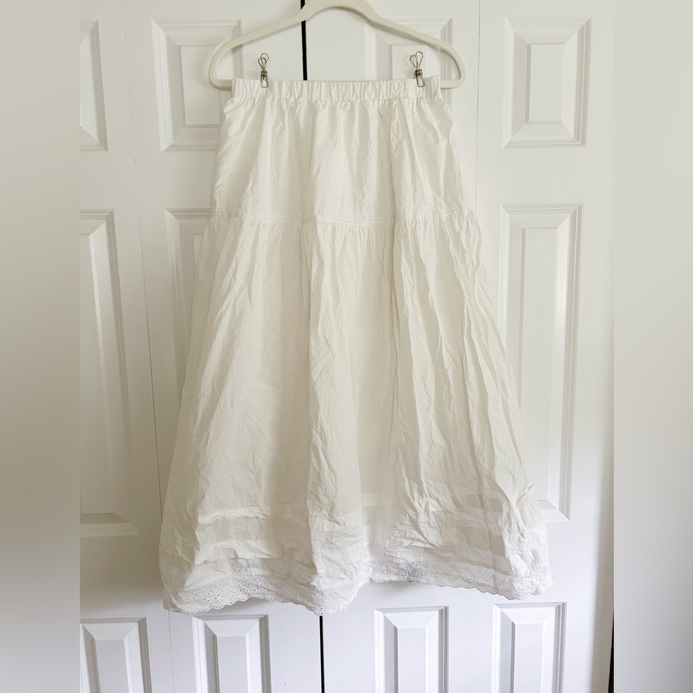 Avaire Collective Skirt - Picture 3 of 3
